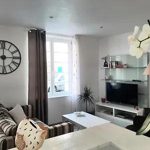 Centre Rue Calme 2 Pièces Classé 3 étoiles Appartement